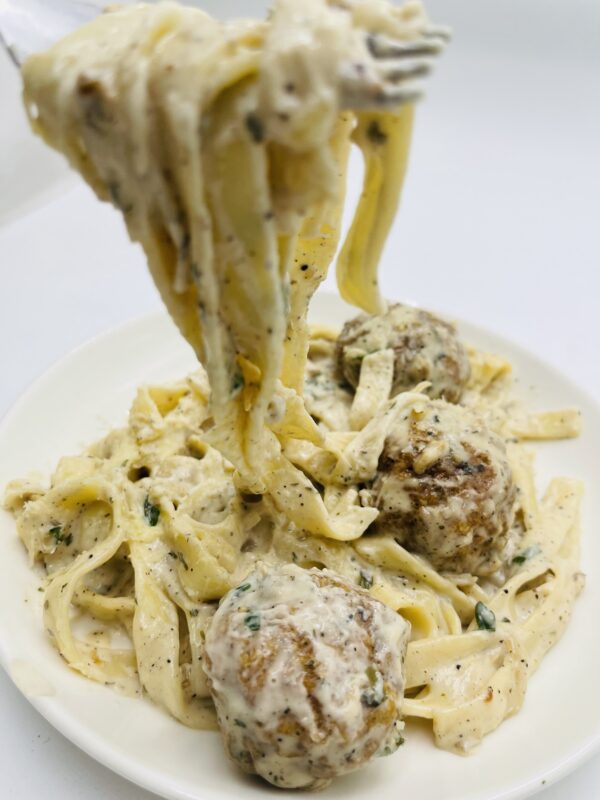 Tagliatelles Akwaba aux Boulettes de Poulet