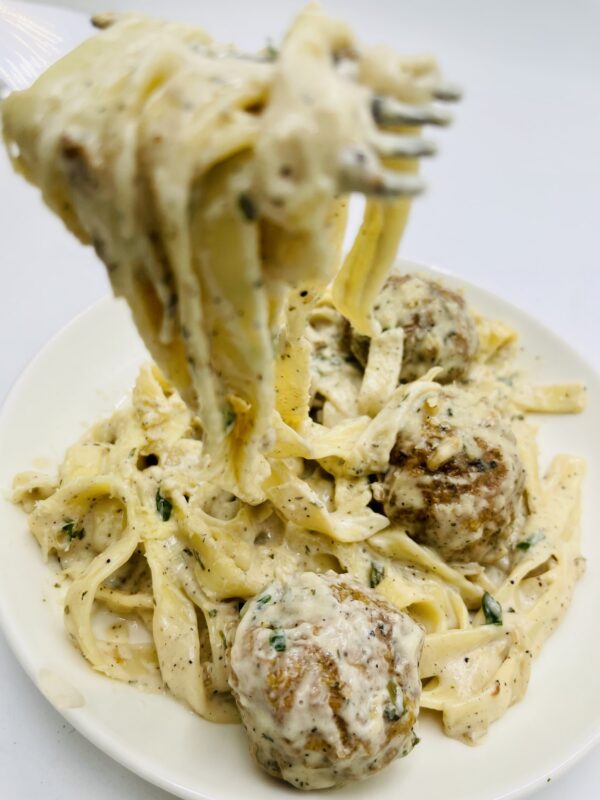 Tagliatelles Akwaba aux Boulettes de Poulet